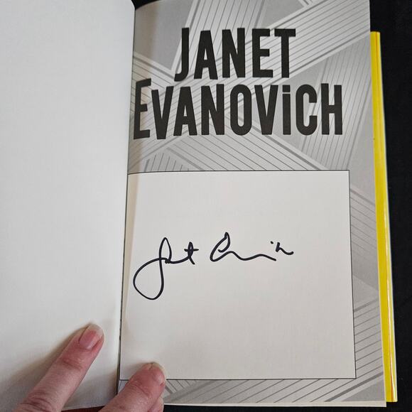 Hardcore Twenty Four A Stephanie Plum Novel By Janet Evanovich Signed - Picture 4 of 9